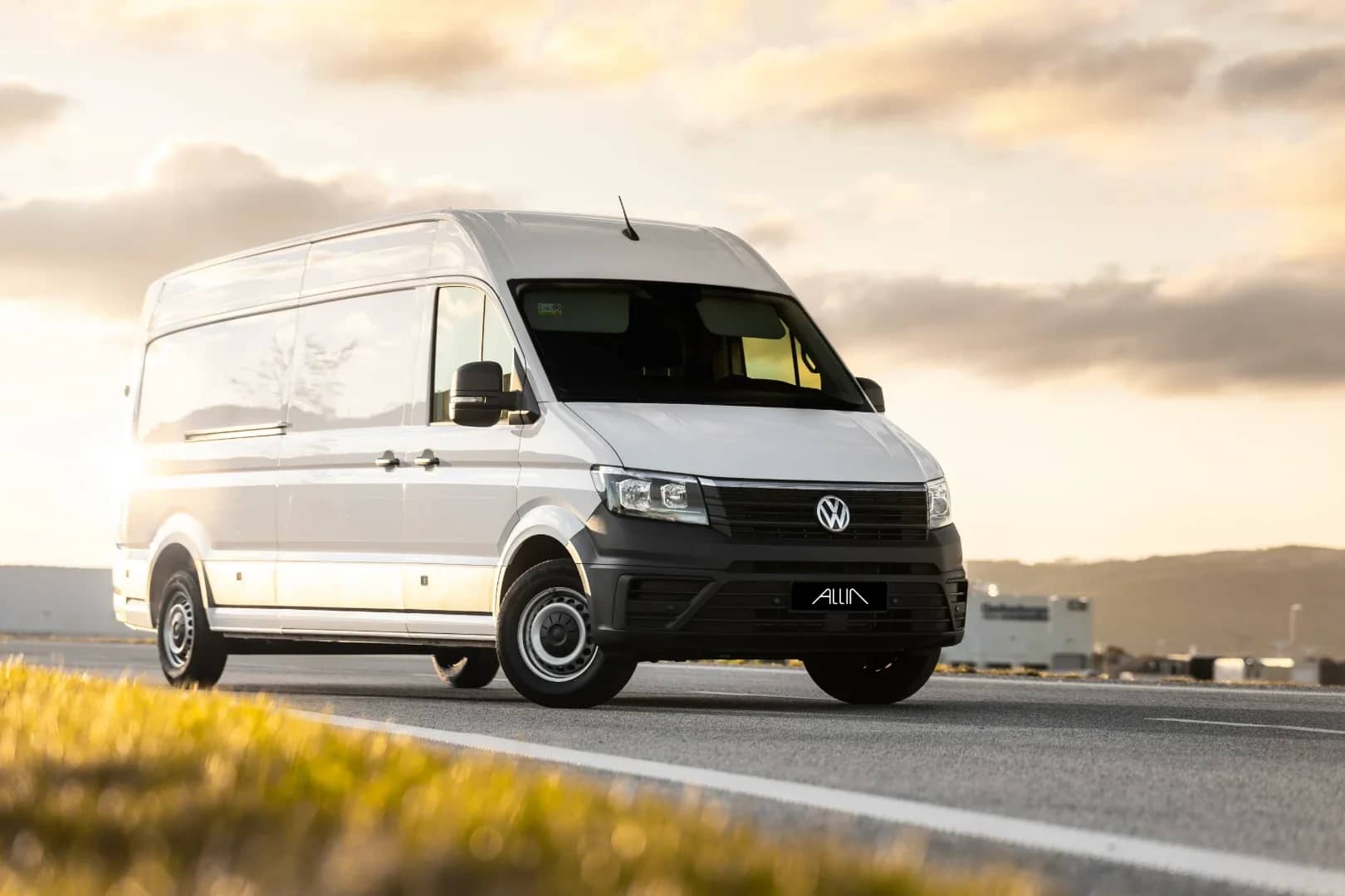 Volkswagen Crafter 2023 - Kliknutím zobrazíte detail vozidla Volkswagen Crafter 2023 diesel - Náhľad prémiového vozidla v BlackRent autopožičovni na Slovensku za 40,00€/deň