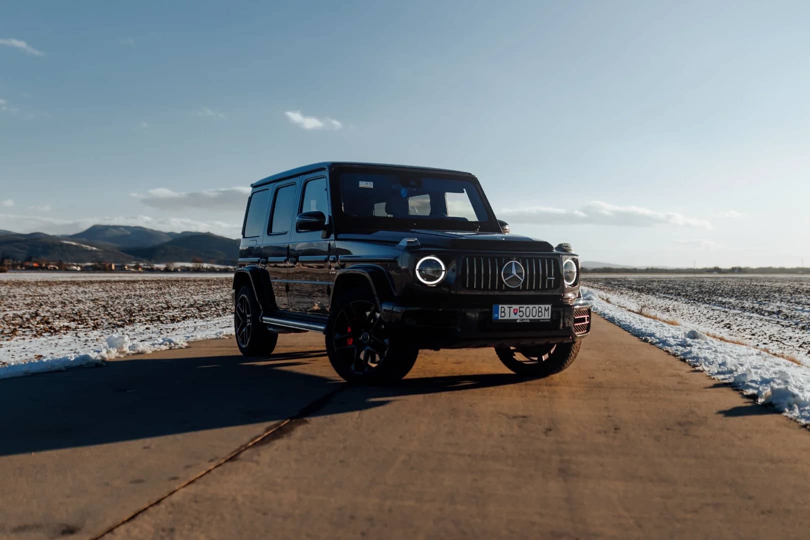 Mercedes-AMG G class 2022 - Kliknutím zobrazíte detail vozidla Mercedes-AMG G class 2022 petrol - Náhľad prémiového vozidla v BlackRent autopožičovni na Slovensku za 150,00€/deň