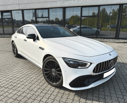 Mercedes Benz AMG GT 53