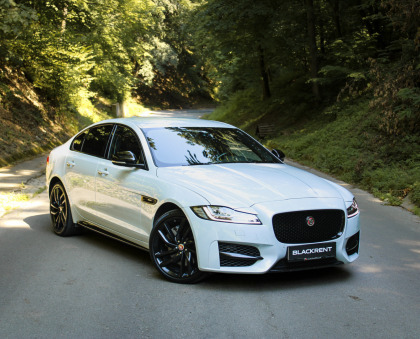 Jaguár XF